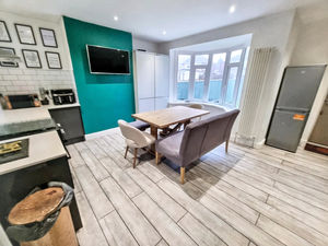 Photo 6- click for photo gallery